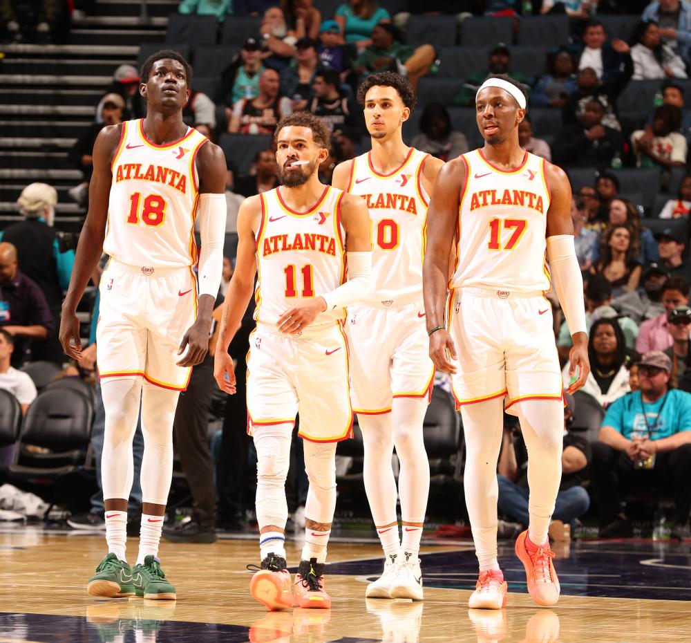 中国足球年度收官大战，哪些看点不容错过？新华社.