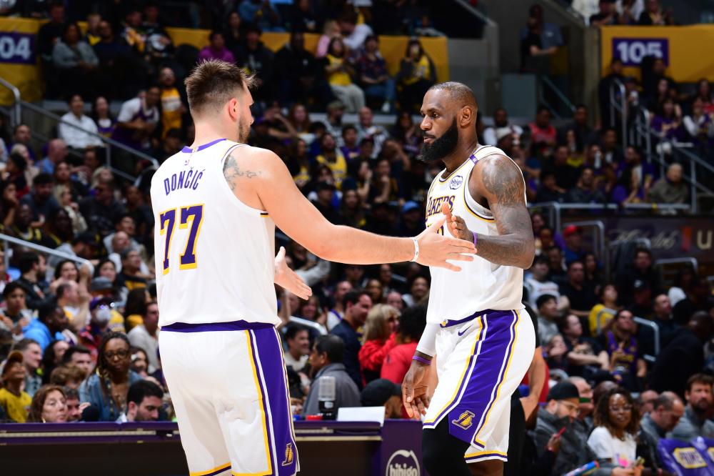 展现出了极 展现出了极