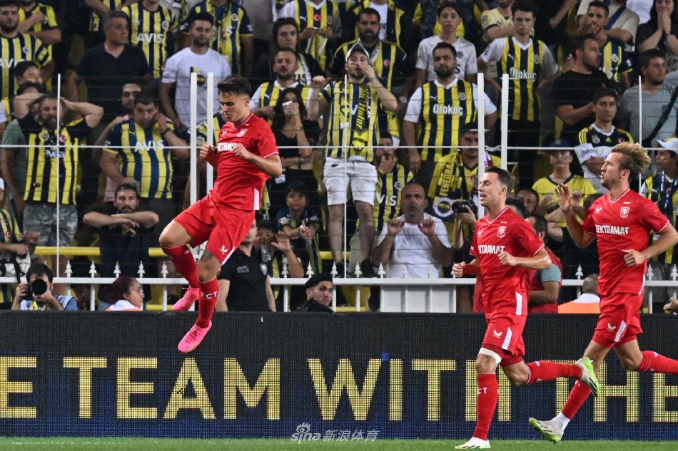 他同样以 他同样以