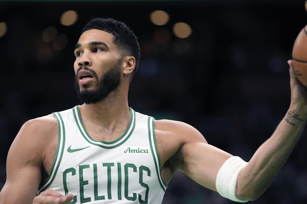 德国发生汽车袭击 拜仁大胜莱比锡众将为死伤者哀悼.