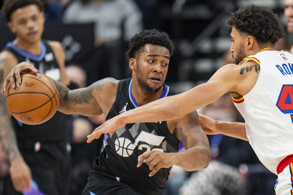 在球场上展 在球场上展