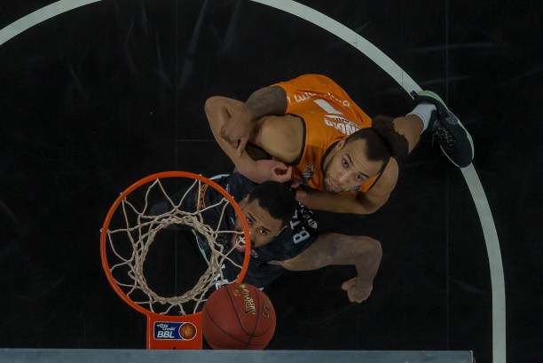 球迷态度：维尼修斯身价超姆巴佩&贝林，你觉得谁是皇马头号球星？