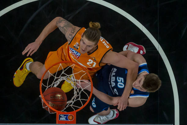 他的存在使 他的存在使