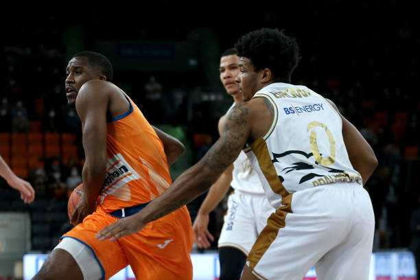 退了半步保 退了半步保